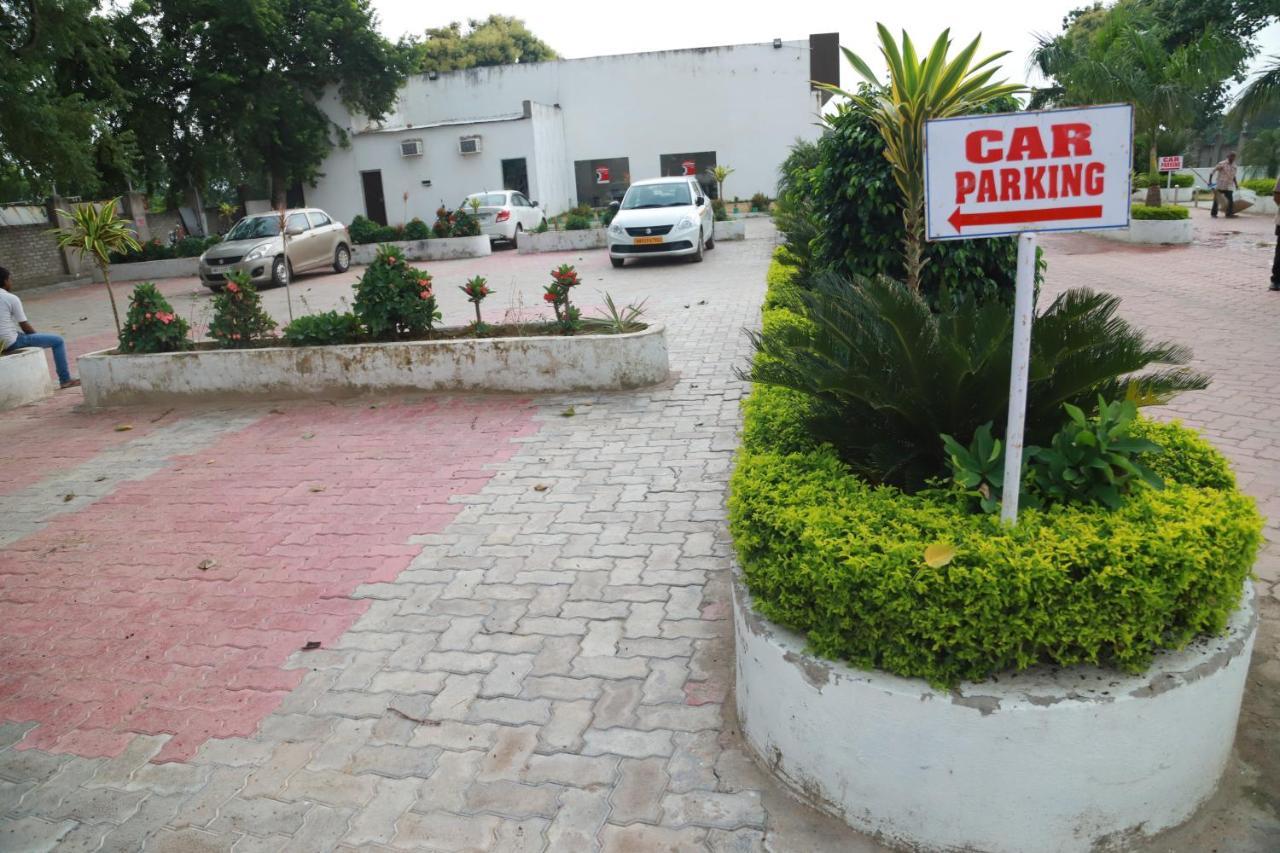 Hotel Sukhdeo Palace Gaya Luaran gambar
