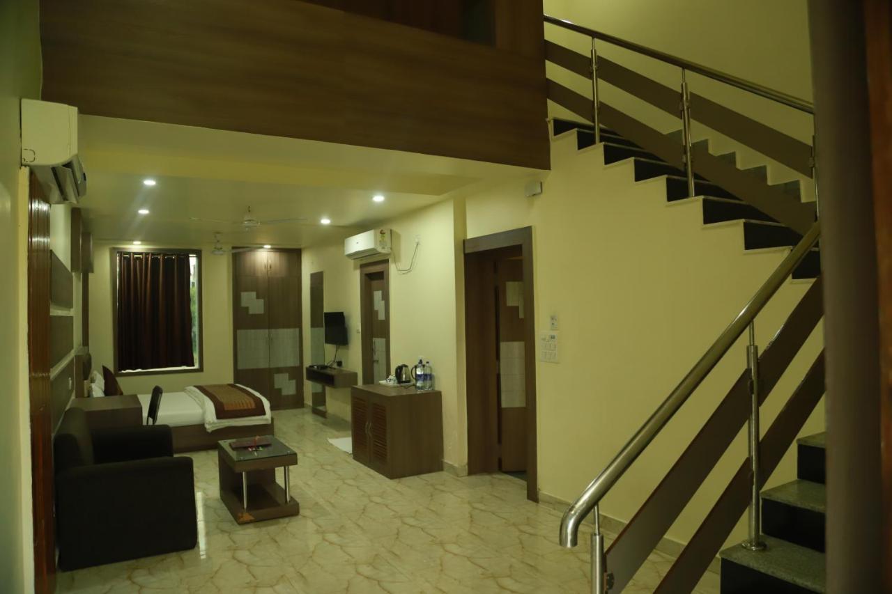 Hotel Sukhdeo Palace Gaya Luaran gambar